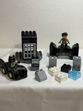 Lego Duplo 10919 DC Batman Bat cave Robin Batmobile INCOMPLETE