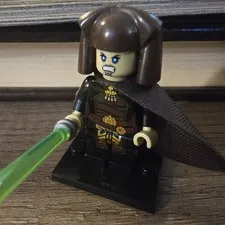 Custom STAR WARS Luminara Unduli Minifigure with lightsaber