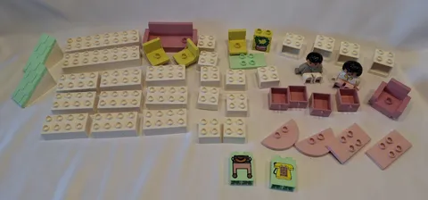 Vtg 1992 Lego 2552 Family Home Set 95% Complete READ