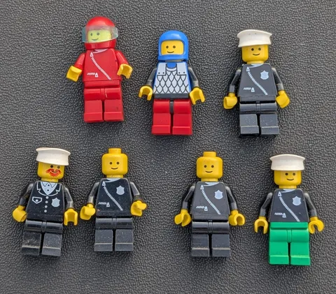 Vtg 80s LEGO Mini Figure Lot 7 cop004 Policeman Scale Mail Guard Weetabix Racer 