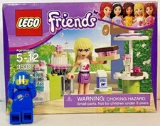 LEGO (3930) Friends: Stephanie's Outdoor Bakery - New Sealed Retired - Girls