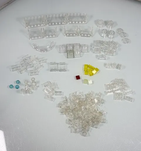 100+ Piece Lot Lego Clear Translucent Windshields & Assorted Small Clear Pieces