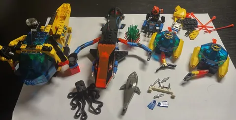 Vintage LEGO Aquazone Lot Submarines 6175 6155 Minifigures As-Is Parts
