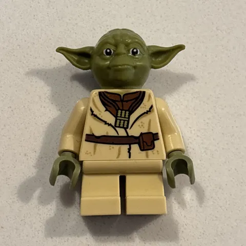 Lego Yoda Minifigure #sw0906 Olive Green, Belt Set #75208 Yoda’s Hut