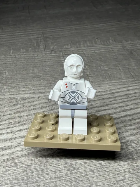 Lego Star Wars K-3PO 7666 Hoth Rebel Base Limited Edition Minifigure