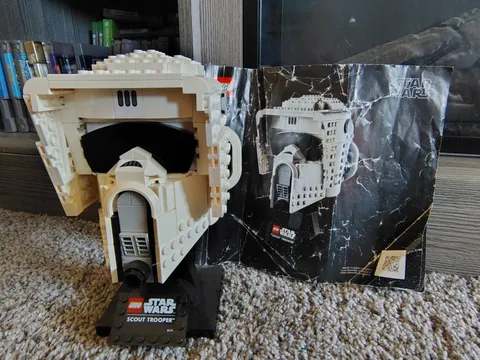 LEGO Star Wars Scout Trooper Helmet 75305 100% Complete No Yellowing