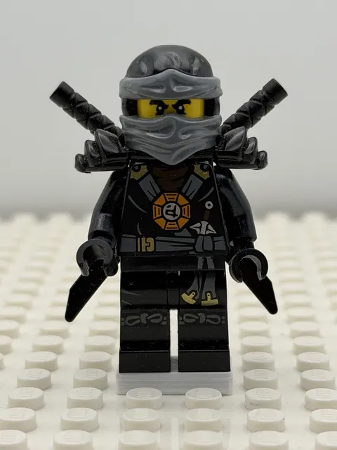 LEGO Ninjago Possession Cole Deepstone Armor Minifigure njo0140