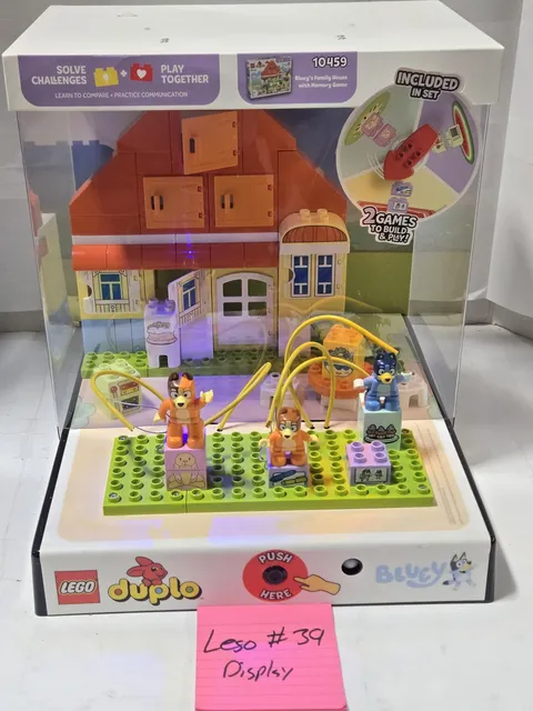 LEGO Duplo Bluey 10459 Blueys Family House Lighted Display Case Clear White