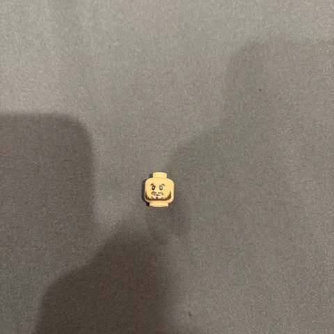 LEGO - Minifig, Head Ragged Brown Beard Pattern (Hector Barbossa)