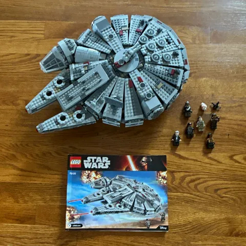 LEGO STAR WARS Millennium Falcon 75105 Force Awakens Complete w Minifigures