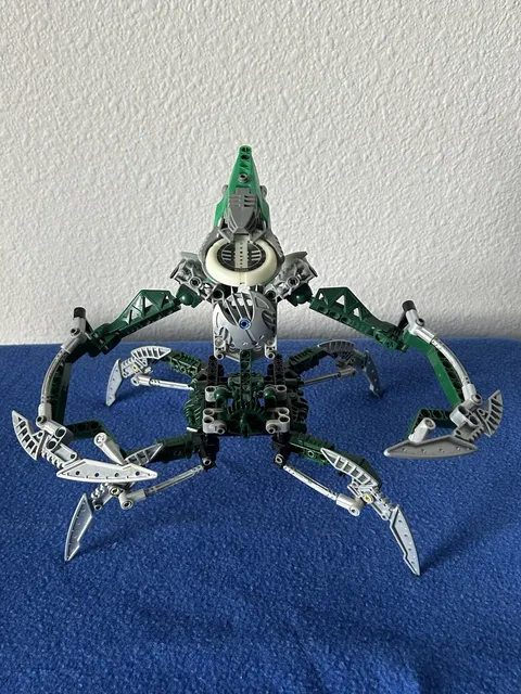 Lego Bionicle Nidhiki- Complete w/ Disc
