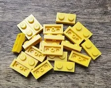 LEGO Yellow Plate 1 X 2 QTY 20. Part No. 3023.