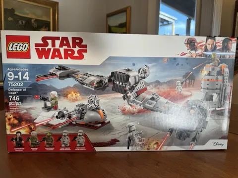 LEGO Star Wars The Last Jedi Defense of Crait 75202 746pcs Age 9-14 Box