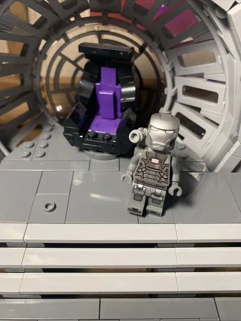 LEGO Marvel Avengers War Machine Minifigure (76216) sh819