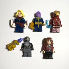 LEGO Marvel Minifigure lot of INCOMPLETE figures w/ accessories