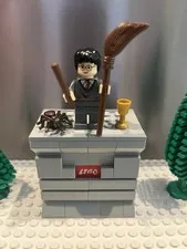 Lego HARRY POTTER Minifigure from 4757 Hogwarts hp056 - w Accessories