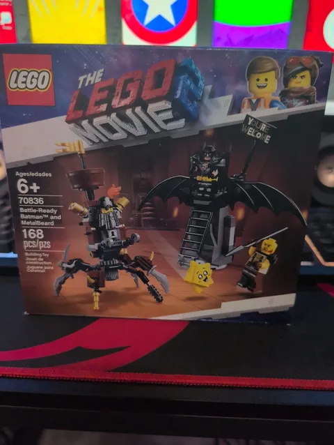 LEGO The Lego Movie 2  - Battle-Ready Batman and MetalBeard - 70836 - New