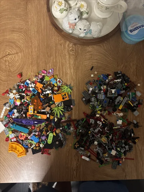 LEGO Mixed Lot Bricks, Pieces, Minifigures, Bulk Set Dm Before Buying Fast Ship