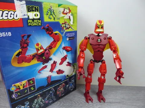 LEGO Ben 10: Alien Force set (8518) - Jet Ray (100% Complete)