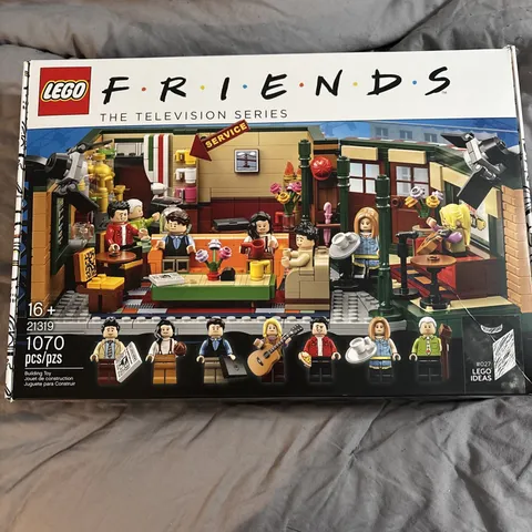 LEGO Ideas Friends Central Perk 21319 1070 Open Box Missing Phoebe Mini Figure