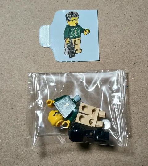 LEGO City 60475 Man with Camera Christmas Advent Calendar Pieces - Sealed