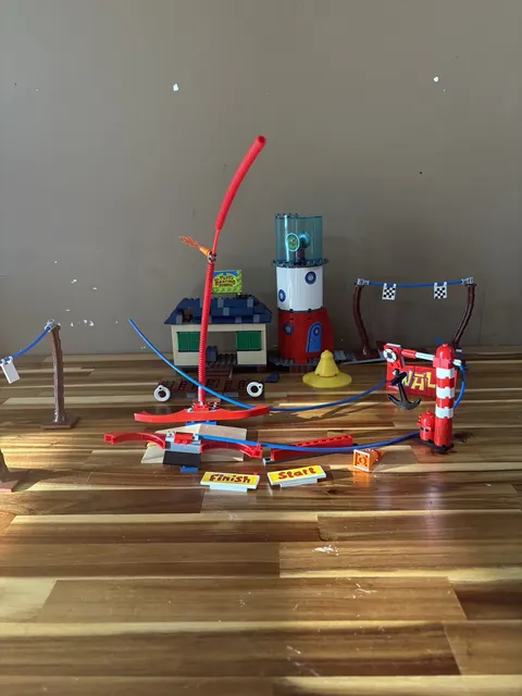 LEGO SpongeBob SquarePants: Mrs. Puff's Boating School (4982) Incomplete Read