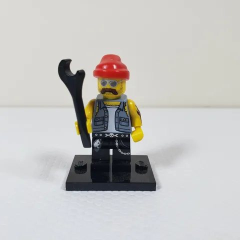 LEGO Motorcycle Mechanic Series 10 Minifigure Complete With Accessory Retired