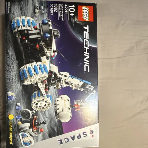 LEGO Technic Lunar Outpost Moon Rover
