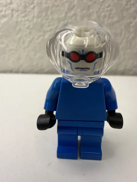 lego minifigure batman mr. freeze with helmet