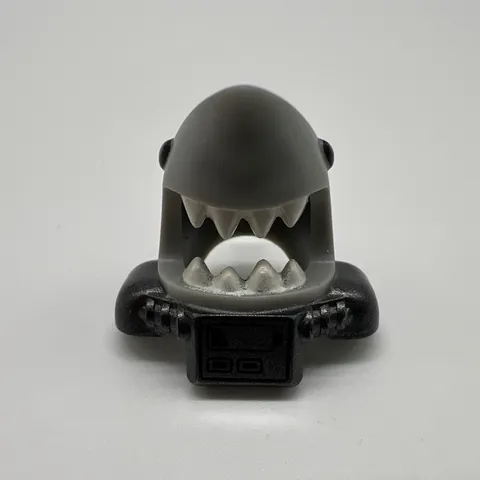 LEGO - Minifig Mask Shark Head With Eyes, White Teeth & Shoulder Pads Ninjago