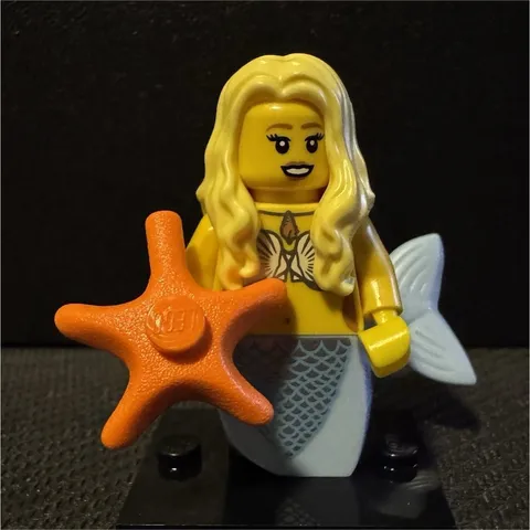 LEGO  Mermaid Minifigure Series 9 w/ Orange Starfish Accessory