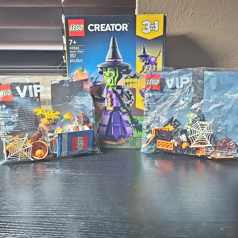 LEGO Halloween Bundle 40562 Mystic Witch + 40608 & 40513 VIP Packs