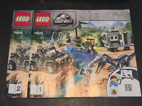 LEGO Jurassic World: Baryonyx Face-Off: The Treasure Hunt (75935) - Complete