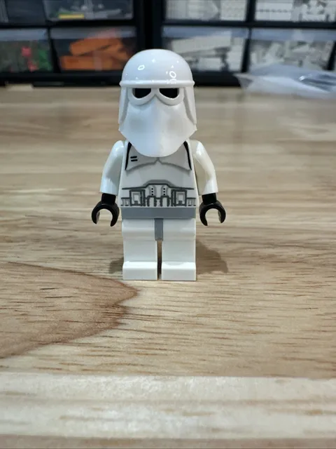 Lego Star Wars Snowtrooper Millennium Falcon Blue Box 4504 Minifigure sw0080
