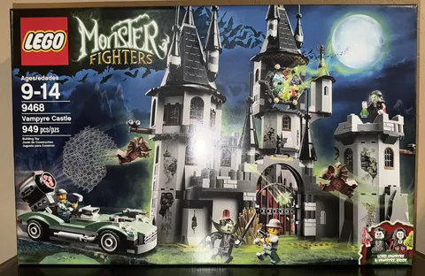 LEGO Monster Fighters: Vampyre Castle (9468) Dracula Vampires Bats - SEALED!