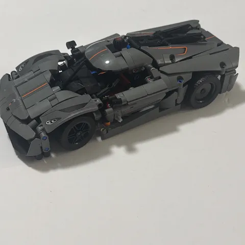 LEGO TECHNIC: Koenigsegg Jesko Absolut Gray Hypercar (42173) - COMPLETE? 