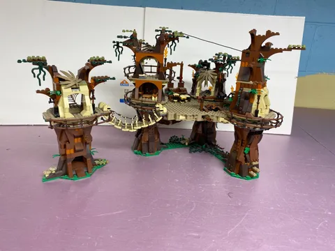 LEGO Star Wars: Ewok Village (10236) No Figures