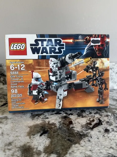 LEGO Star Wars: Elite Clone Trooper & Commando Droid Battle Pack (9488)