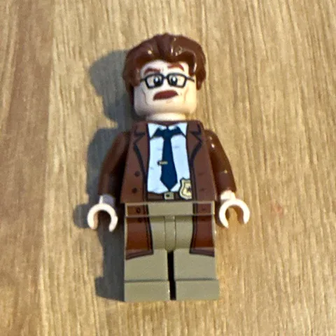 LEGO 76120 - Super Heroes Batman II - Commissioner Gordon - Mini Figure