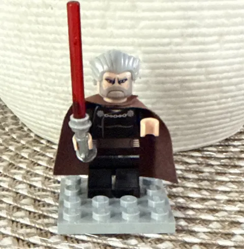 New Lego Star Wars Count Dooku Minifigure with Lightsaber 7752 9515