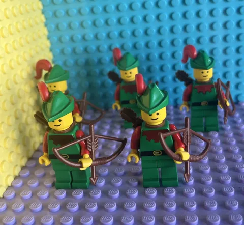 Lego Forestman Lot Of 5x Red Plume cas323 Vintage Rare See Description