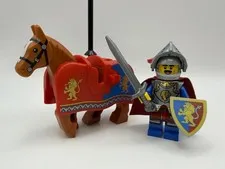 Lego Castle Lion Knight Minifigure With Horse And Barding Cape Chestplate NEW