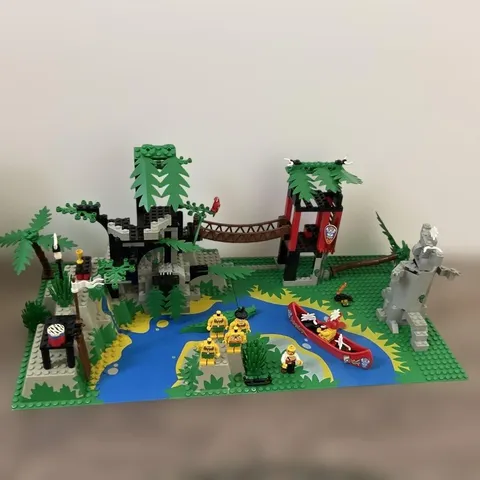 LEGO Islanders Jungle Set Bridge Canoe Crocodile Minifigures Instruction Manual