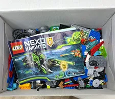 Lego lots (with minifigs)