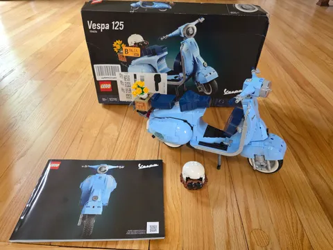 10298 | LEGO Vespa 125 Complete DISASSEMBLED w/ Original Box & Booklet