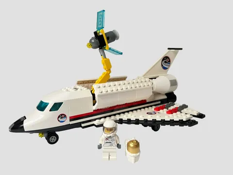 LEGO City 3367 Space Shuttle 2011 Retired Complete w/ Minifig Manual