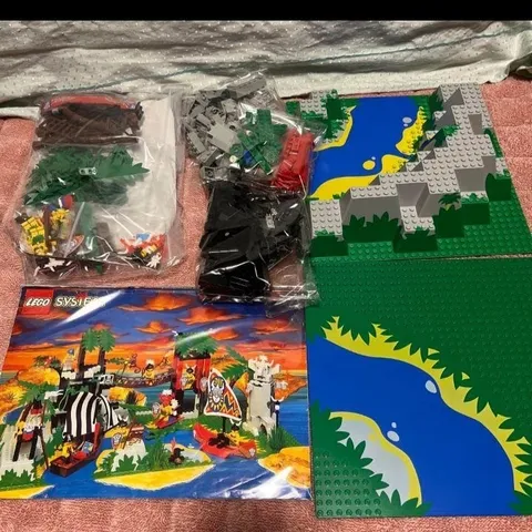 LEGO Pirates 6278 Enchanted Island – Complete, No Box