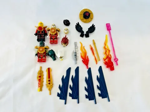 Lego Chima Fire Chi Minifigure Cragger Eris Laval Lot With Accessories