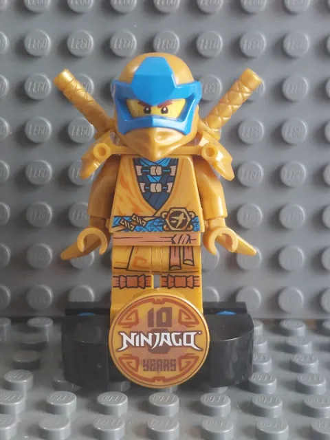Lego Ninjago 71738 - Jay Minifigure with Swords and Stand - Used