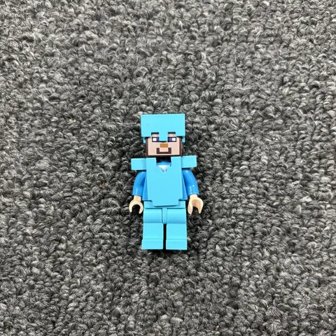 Lego MiniFigure Steve with Blue Diamond Armor Minecraft